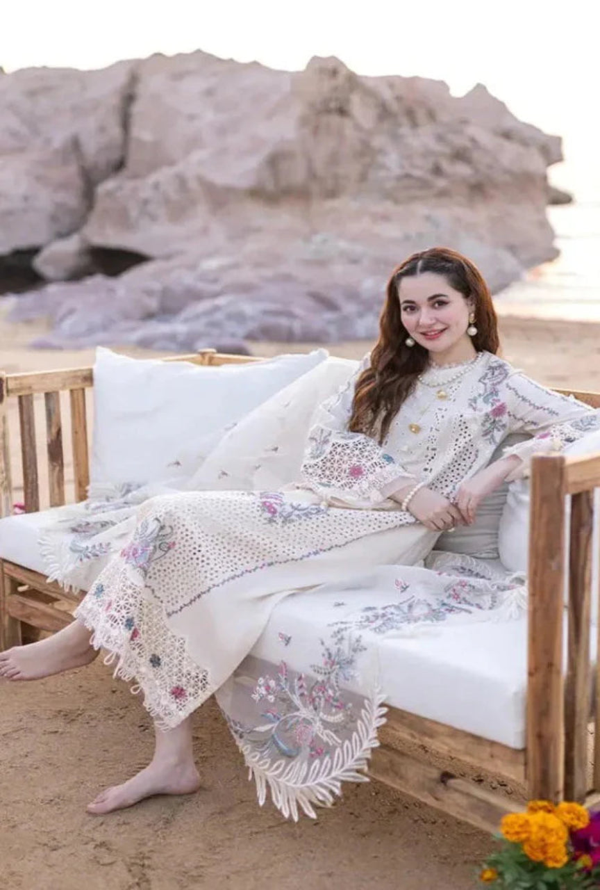 Heavy Embroidered Chickan Kari Lawn Suit ( Four-Sided Embroidered Organza Dupatta )