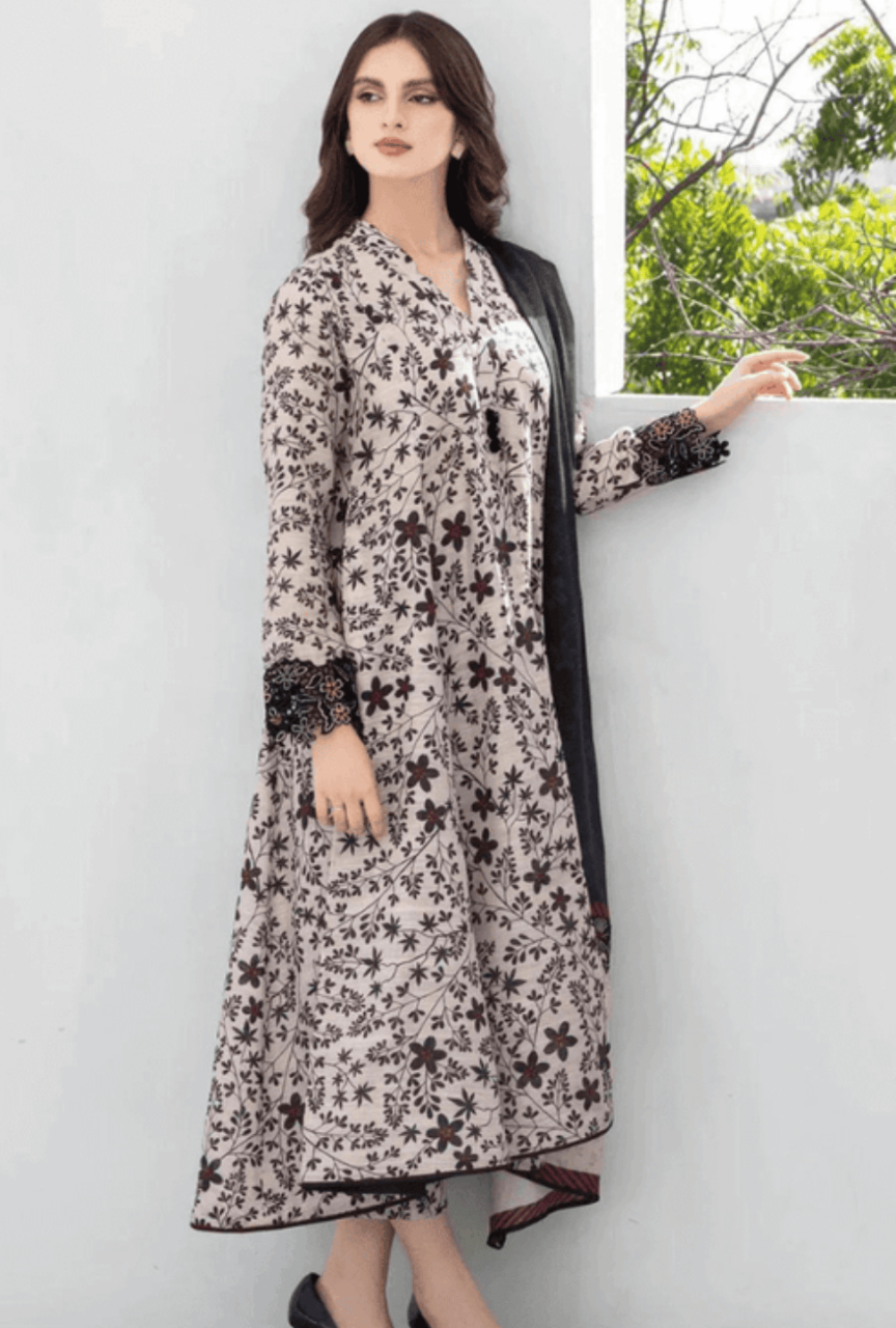 Unstitched 3 PEC Khaddar Digital Printed Suit with Digital Printed Khaddar Dupatta