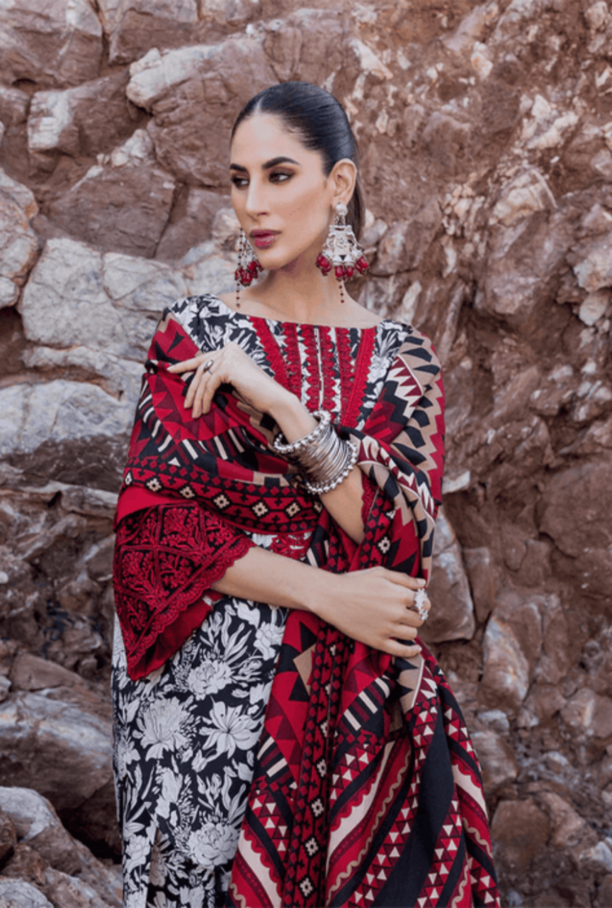 Unstitched Embroidered 3 PEC Khaddar Suit with Printed Khaddar Dupatta
