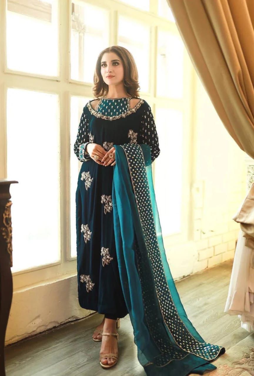 Luxury Velvet — Heavy Embroidered 3-Piece Winter Suit (Ready to Wear Dupatta)